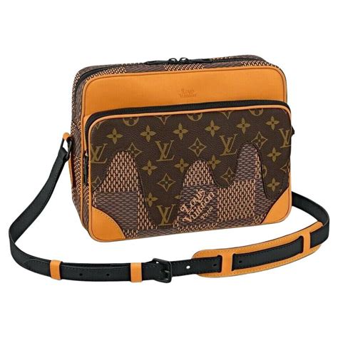 louis vuitton lv2|louis vuitton lv monogram.